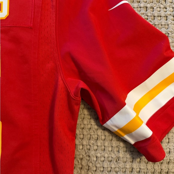 Nike NFL Red Classic Pat Mahomes #15 Kansas City Chiefs Super Bowl Jersey - Picture 10 of 11